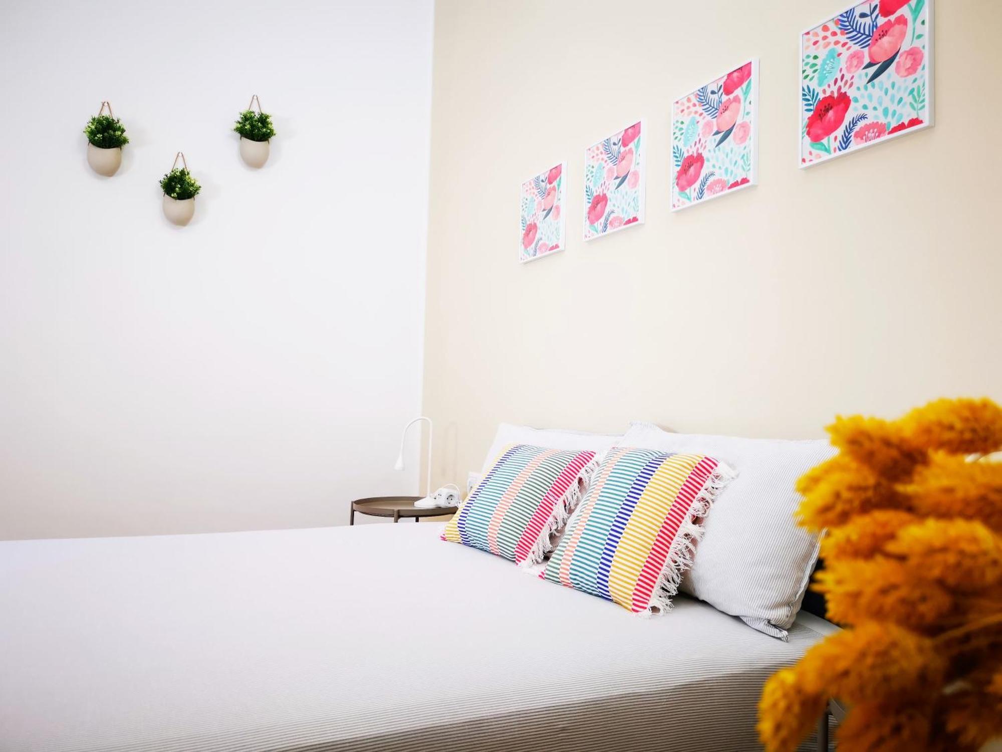 Spacious Apartment 50 Meters From The Metro Milánó Kültér fotó
